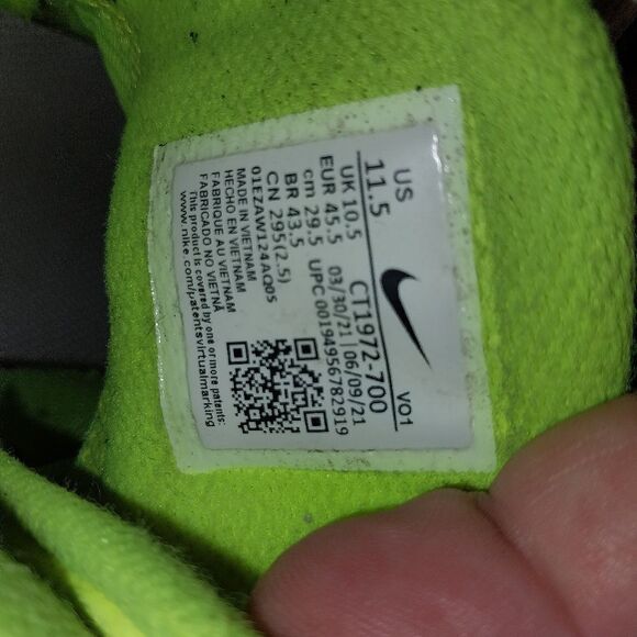 Nike Kyrie Flytrap 4 Barely Volt Men's 11.5 CT2972-700 - Picture 13 of 13